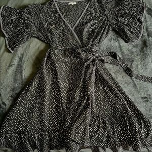 Vestido negro con puntos blancos !! Hermoso !!!!!!